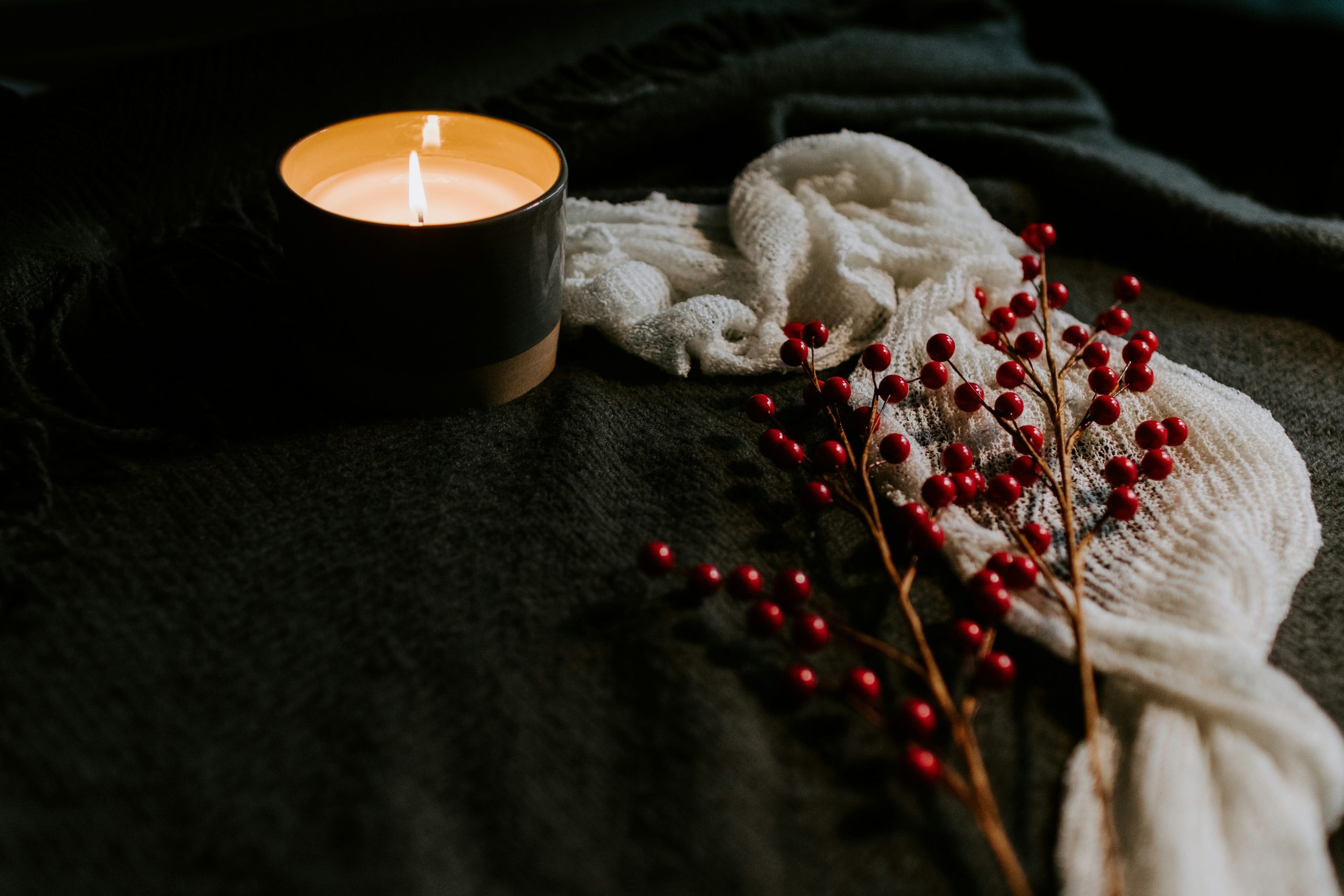 The Top Healthy Alternatives to Scented Candles